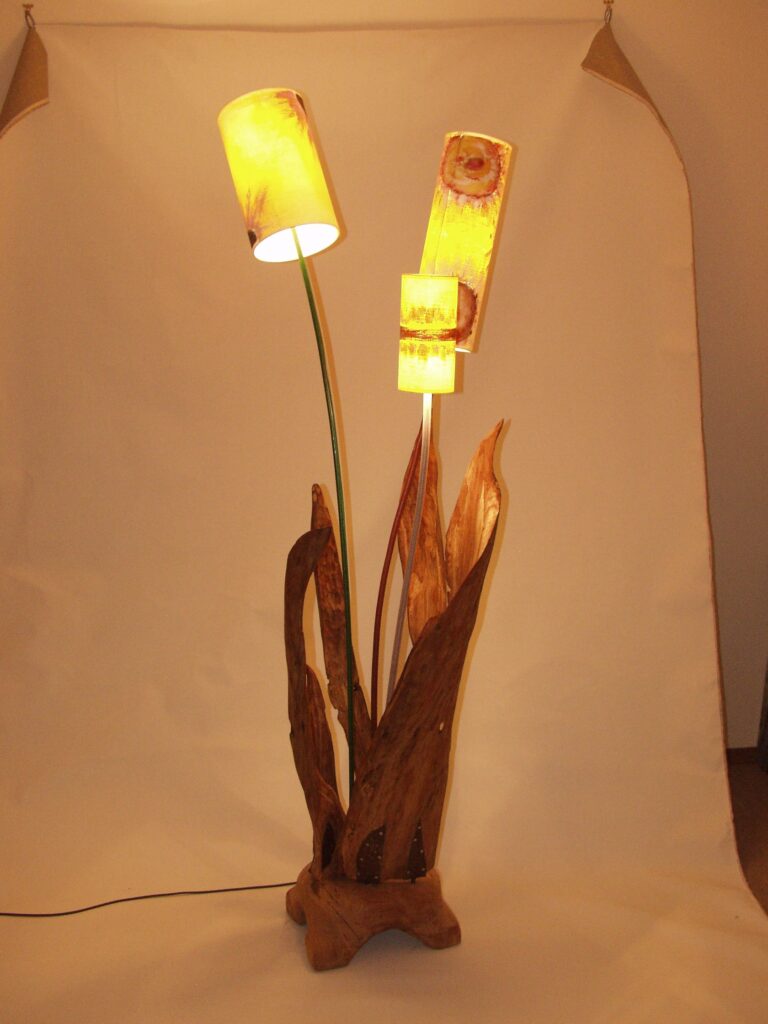 Apfelholz Leuchte, Die Blume, 2,0m, dreiflammig
